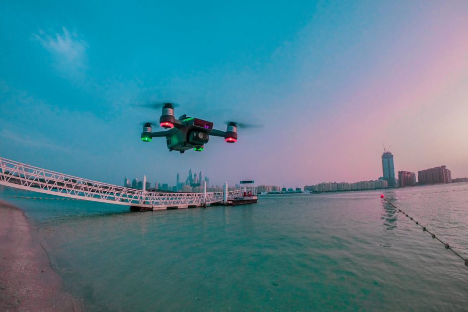 Ilustrasi penggunaan drone untuk jasa survey lidar pada survey pemetaan